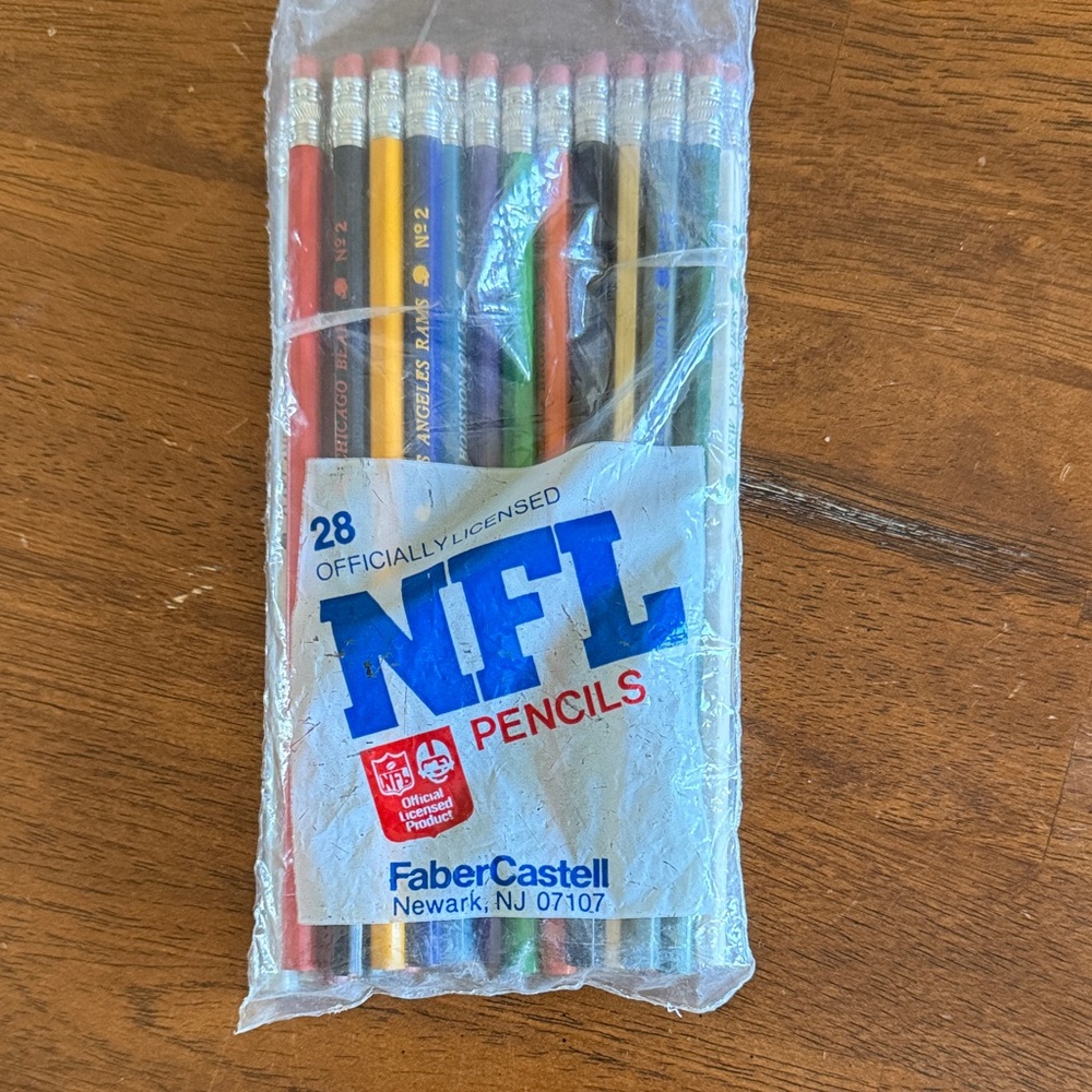 Vintage Rare 1977 NFL Licensed Pencil Pack